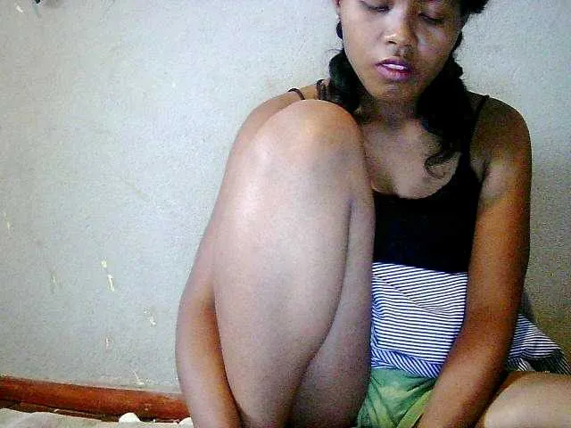 Live sex webcam photo for Cathie69 #290494121