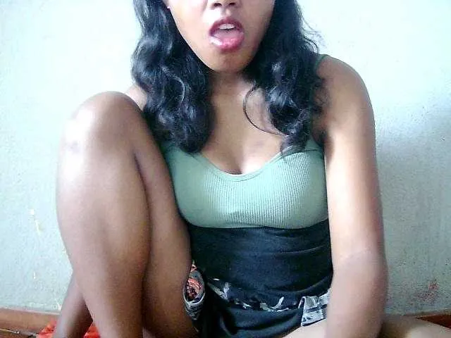 Live sex webcam photo for Cathie69 #290804241