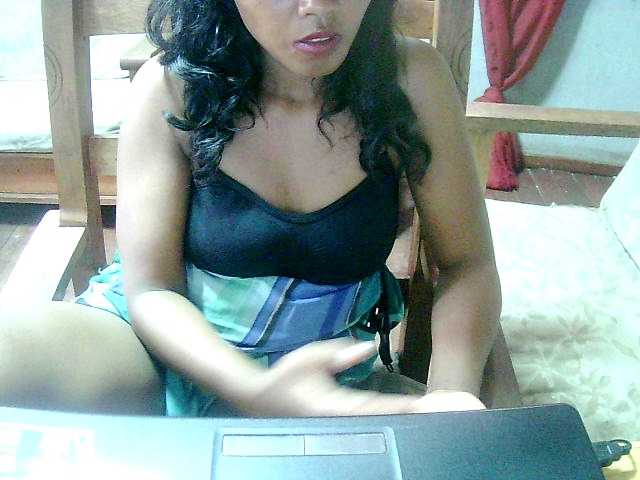 Live sex webcam photo for Cathie69 #292368411