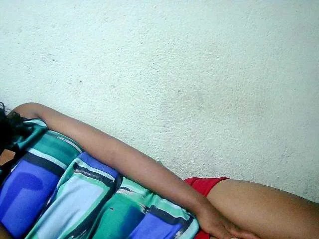 Live sex webcam photo for Cathie69 #293015379