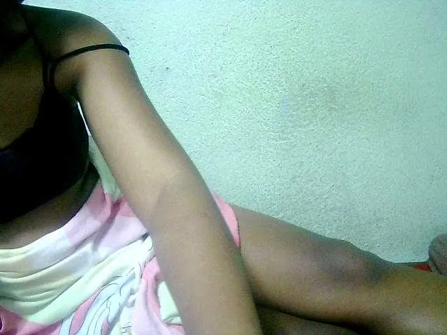 Live sex webcam photo for Cathie69 #293268019
