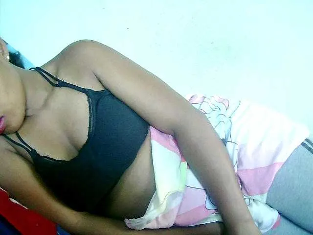 Live sex webcam photo for Cathie69 #293271852