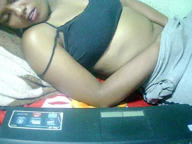 Live sex webcam photo for Cathie69 #293293068