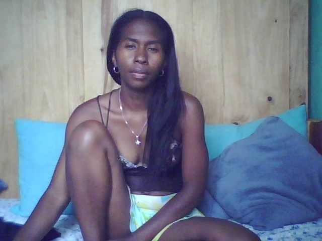 Live sex webcam photo for CathyMia #271883403