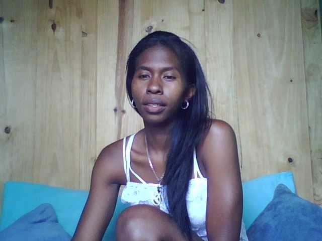 Live sex webcam photo for CathyMia #271905658