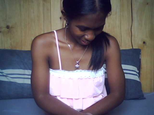 Live sex webcam photo for CathyMia #272496960