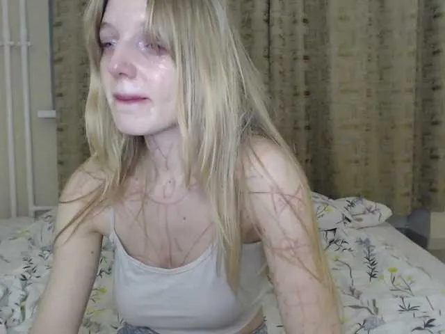 Live sex webcam photo for CatinMilkland #290251099