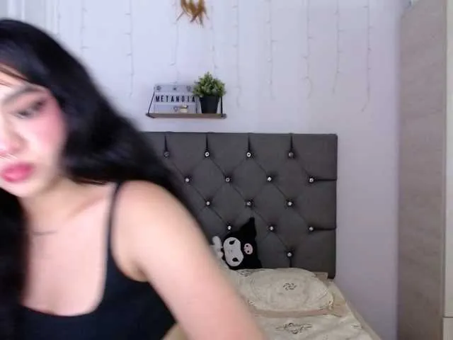 Live sex webcam photo for Catmila #291095540