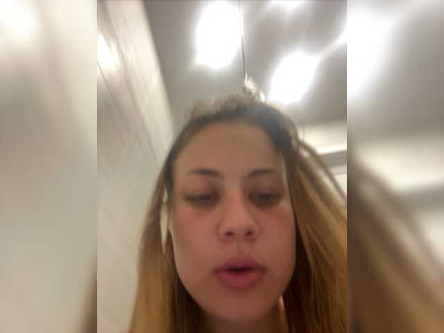 Live sex webcam photo for Cats123321 #275992834