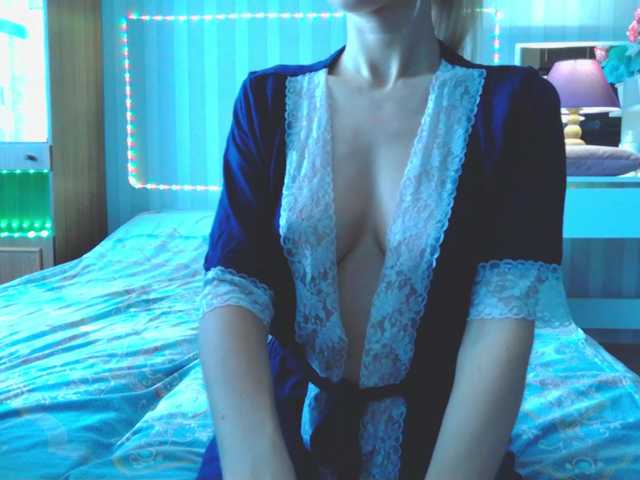 Live sex webcam photo for Catsy-Love- #281838657