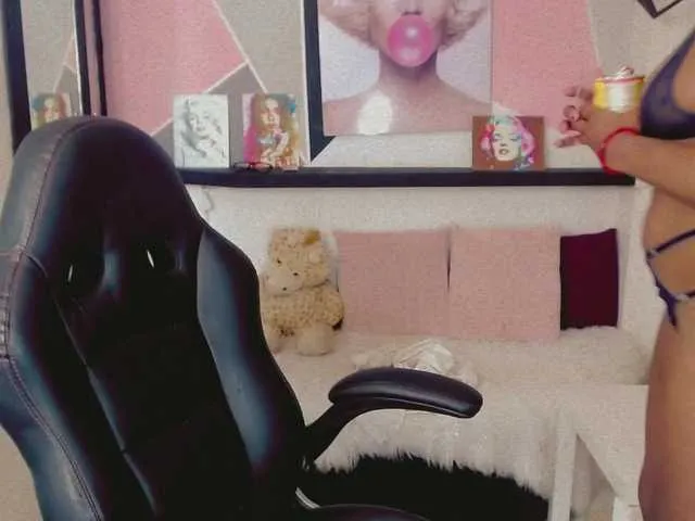 Live sex webcam photo for Cattleyabony #274189875
