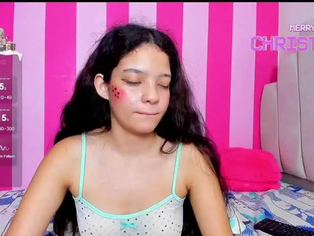 Live sex webcam photo for CattyHope #277012118