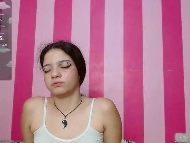 Live sex webcam photo for CattyHope #277052907