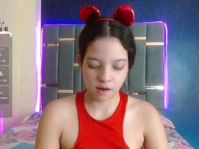 Live sex webcam photo for CattyHope #277065719