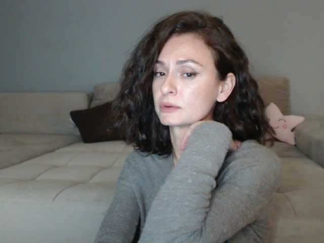 Live sex webcam photo for CattyJane #277007662