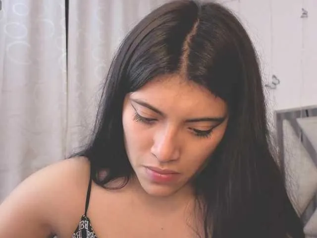 Live sex webcam photo for Catyseanz #291503946