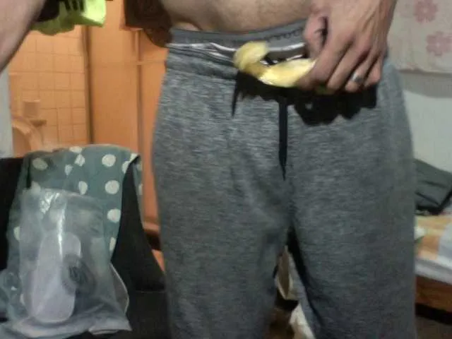 Live sex webcam photo for Ccshotmen1 #277481171