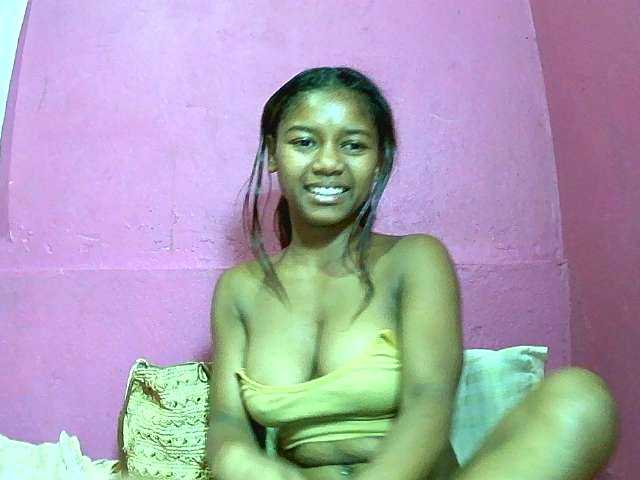 Live sex webcam photo for Ceciliah #276438324