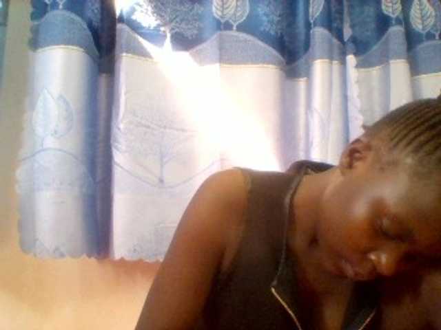 Live sex webcam photo for CeizzyJamal #273031696