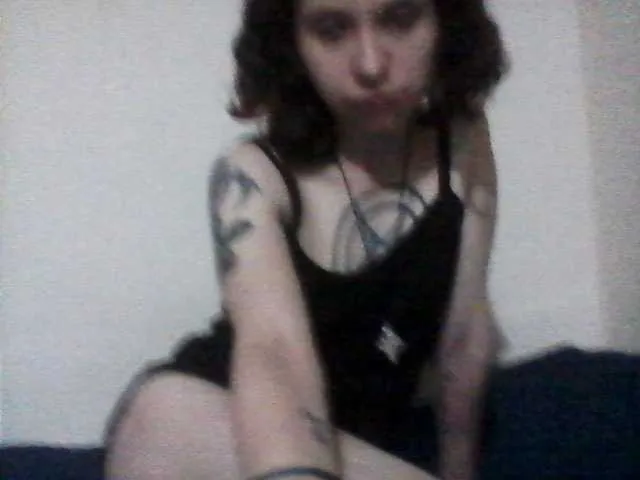 Live sex webcam photo for Celena980 #290033425