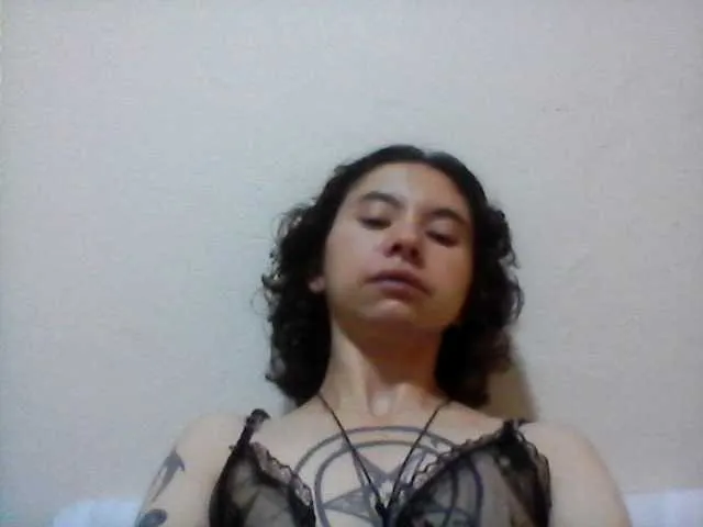 Live sex webcam photo for Celena980 #290183680
