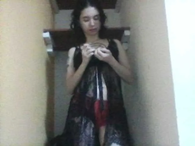 Live sex webcam photo for Celena980 #290497822
