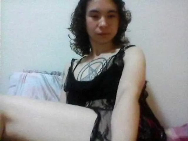 Live sex webcam photo for Celena980 #290499353