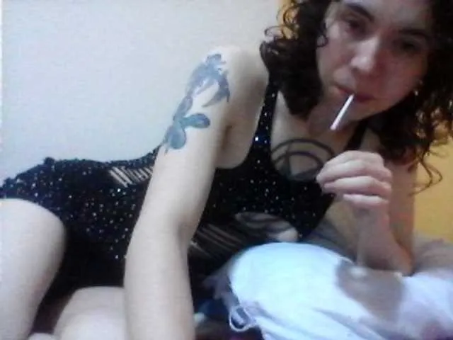Live sex webcam photo for Celena980 #290565915