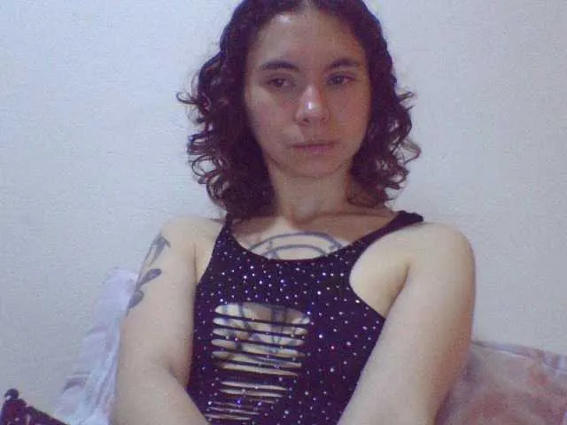 Live sex webcam photo for Celena980 #290638999