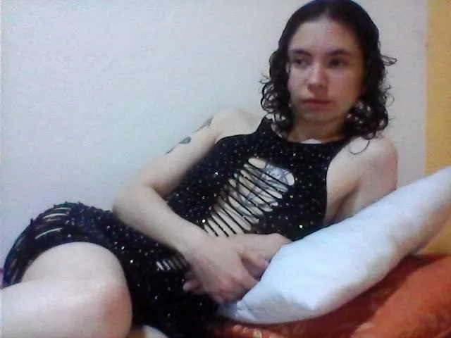Live sex webcam photo for Celena980 #290687131