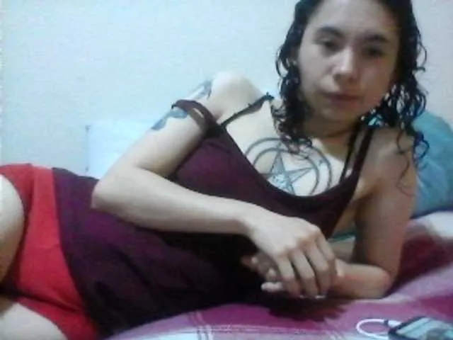 Live sex webcam photo for Celena980 #290870091
