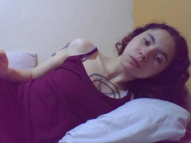 Live sex webcam photo for Celena980 #291538409