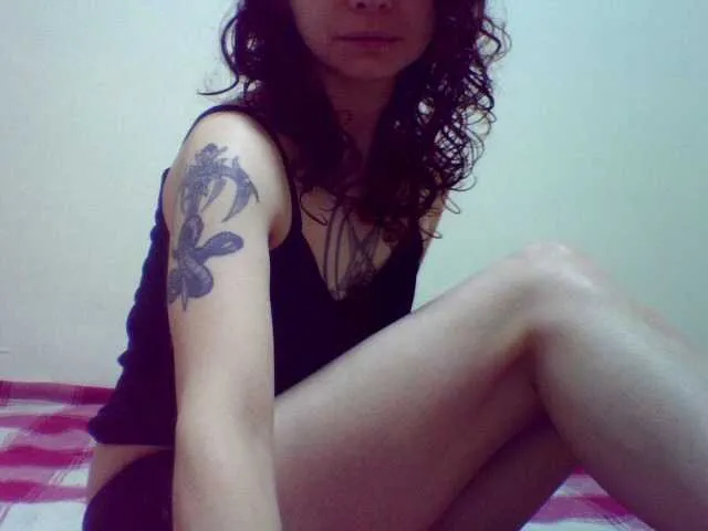 Live sex webcam photo for Celena980 #291985207