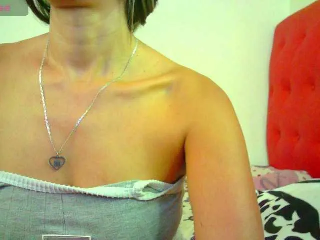 Live sex webcam photo for Celestee-1 #290725737