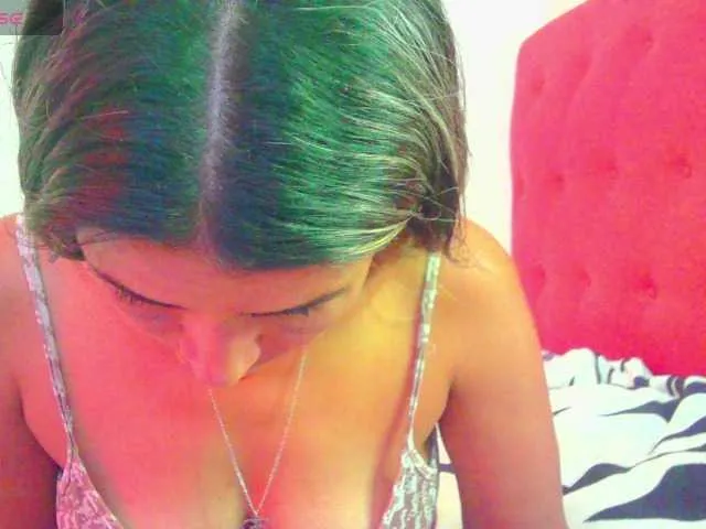 Live sex webcam photo for Celestee-1 #290739296