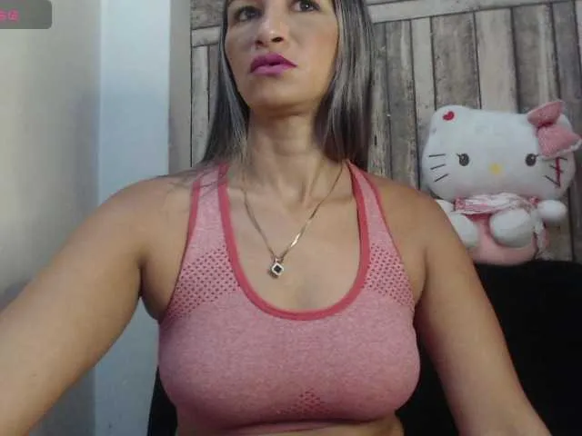 Live sex webcam photo for Celestee-1 #292011438