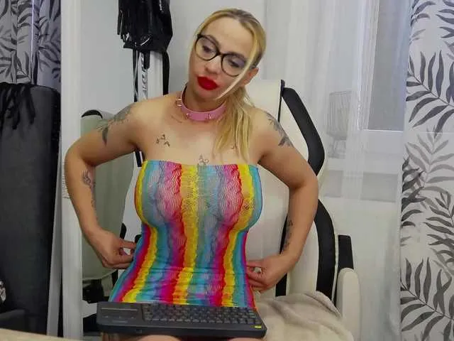 Live sex webcam photo for CelineConner #277956657