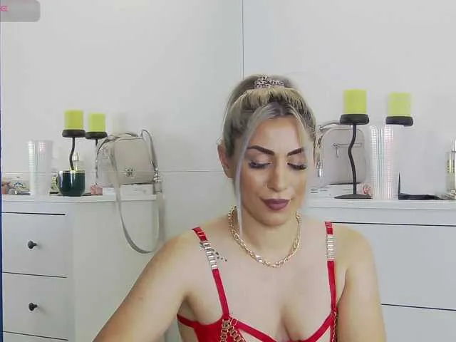 Live sex webcam photo for CelineMeyer #291485829