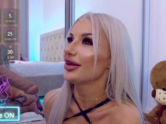 Live sex webcam photo for CelyneMay #291208040