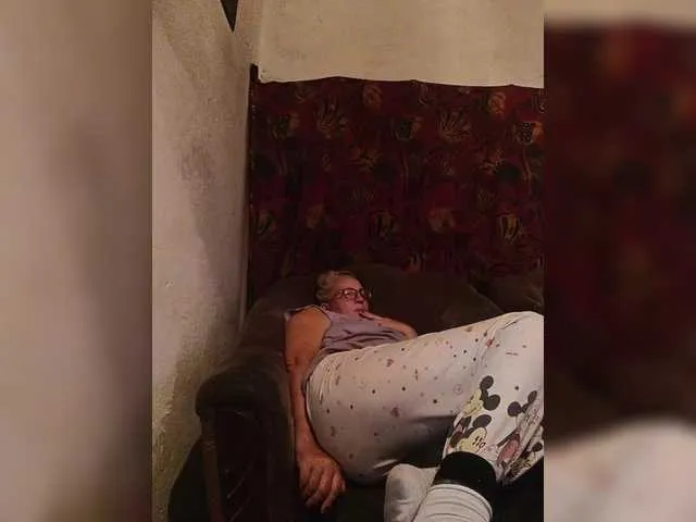 Live sex webcam photo for CerdAyaz #291567203