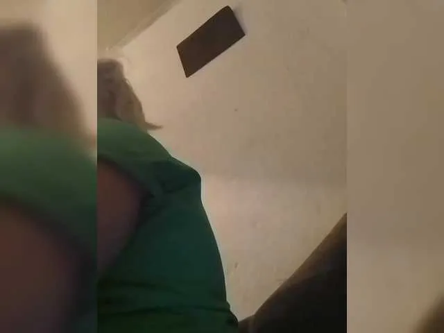 Live sex webcam photo for CerdAyaz #292347964