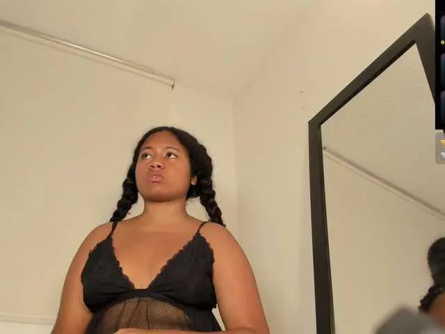 Live sex webcam photo for ChanelMiillers #291591725