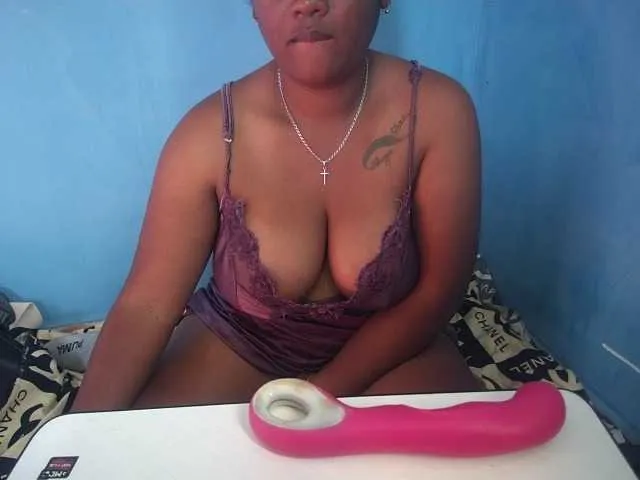 Live sex webcam photo for Chanilove #278217886