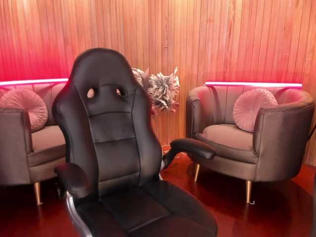 Live sex webcam photo for ChannelBrown #273105262