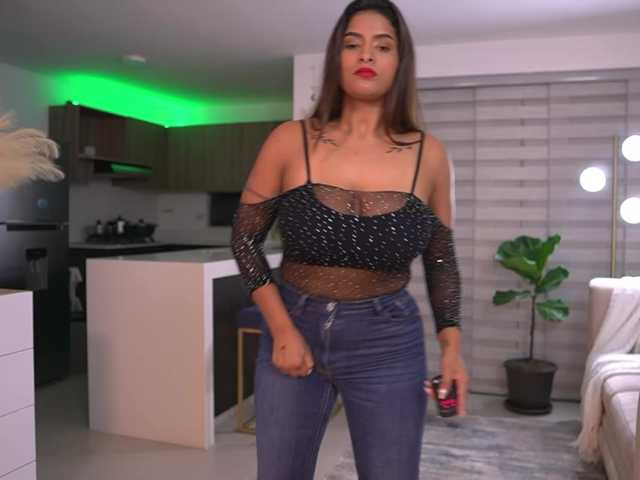 Live sex webcam photo for ChannelBrown #275980956