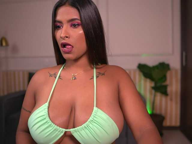 Live sex webcam photo for ChannelBrown #276230376