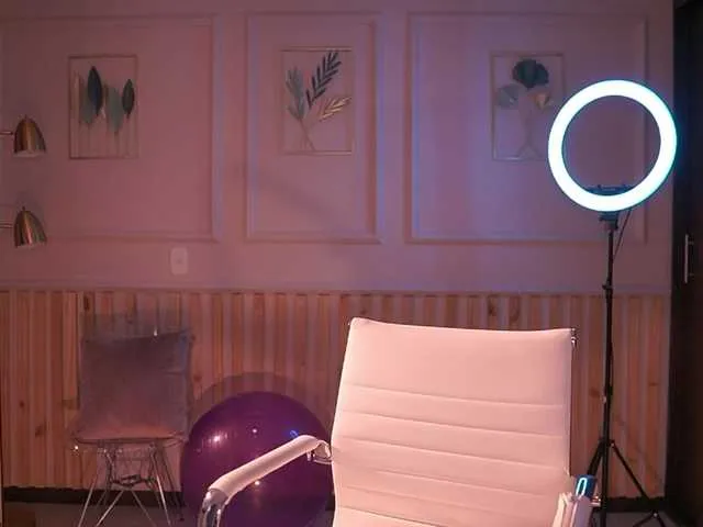 Live sex webcam photo for ChannelBrown #277757827