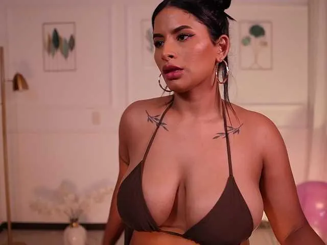 Live sex webcam photo for ChannelBrown #290037982