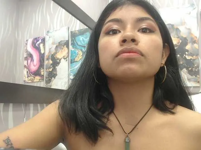 Live sex webcam photo for ChantalPetit #288015713