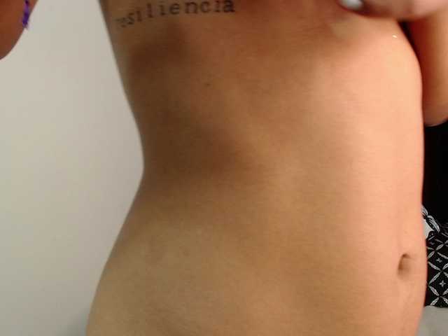 Live sex webcam photo for ChantalPetit #288015719